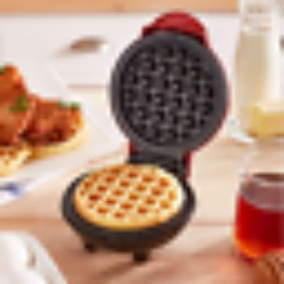 New Mini Waffle Maker Iron Shaped Breakfast Maker Small Electric baking machine